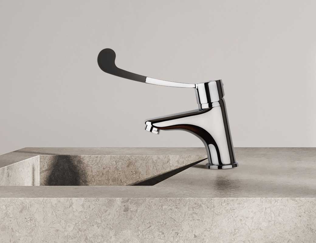 42CR205L_ambiente1 Grifo de lavabo con maneta medica gerontológica Paini Creta, Cromo